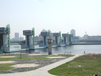 写真：淀川大堰